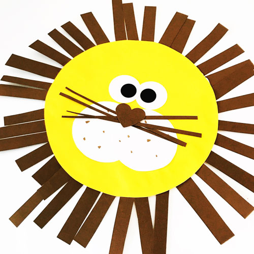 Lion craft made from paper strips and shapes for a Mother’s Day classroom activity focused on fine motor skills